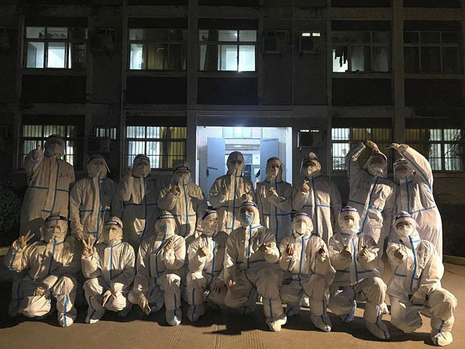 مكافحة فيروس كورونا-19 ، نحن في العمل مكافحة فيروس كورونا-19 ، نحن في العمل