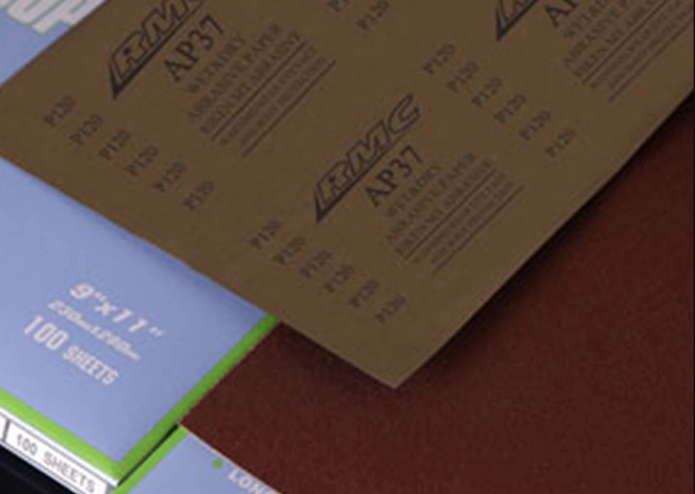 التطبيقات الرئيسية من الصنفرة للماء